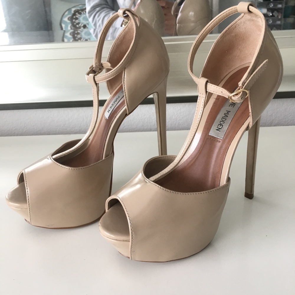 Steve Madden Nude Open-Toe Strapped Pumps